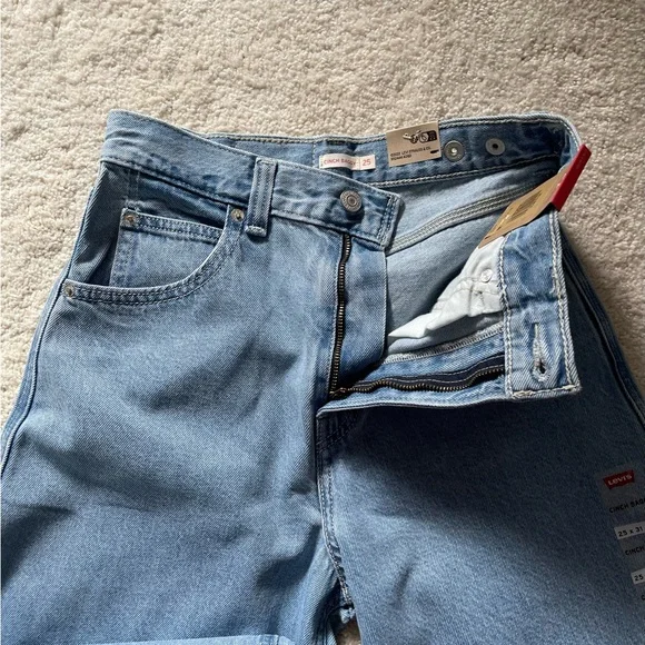 NWT Levi's Cinch Baggy High Rise Cargo Women's Jeans Size 25/31 - Picture 4 of 12